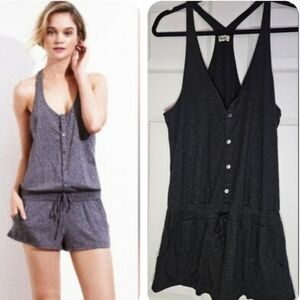 Cozy TNA Black Woman's Jumpsuit. Size L. Good Condotion.